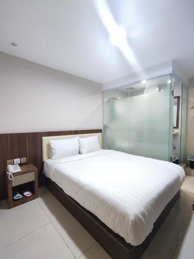 Hotel Morena Batam Bagian luar foto