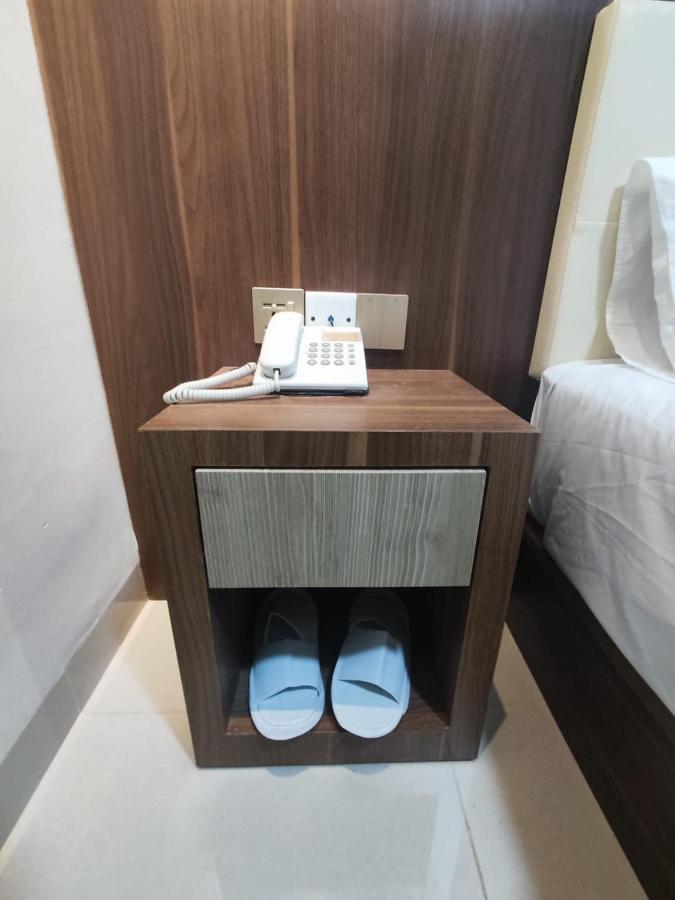 Hotel Morena Batam Bagian luar foto