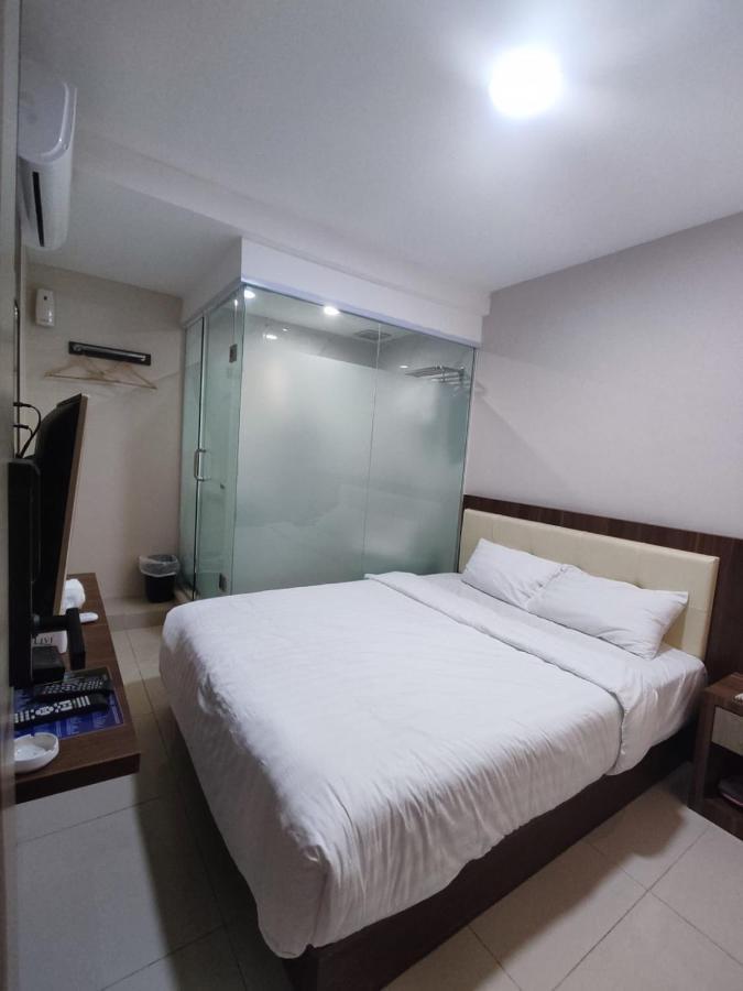 Hotel Morena Batam Bagian luar foto
