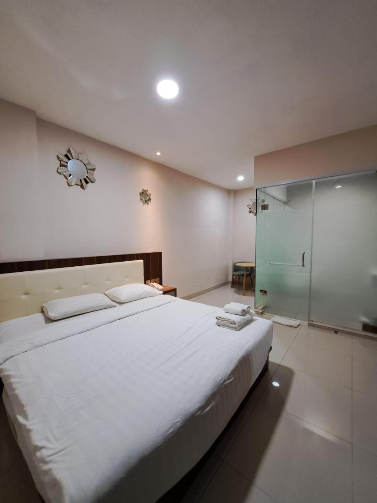 Hotel Morena Batam Bagian luar foto
