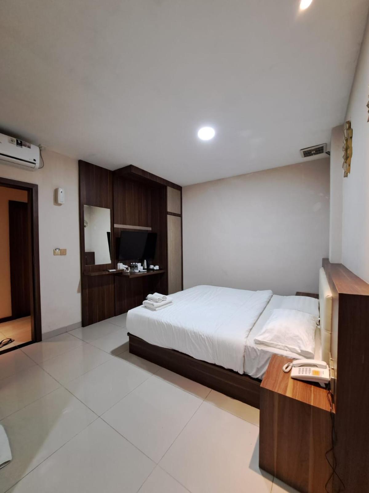 Hotel Morena Batam Bagian luar foto